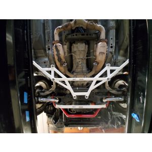 Ultra Racing Front H-Brace 8 Points White Steel Nissan 350Z