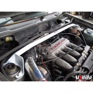 Ultra Racing Front Strut Bar White Steel Volkswagen Golf
